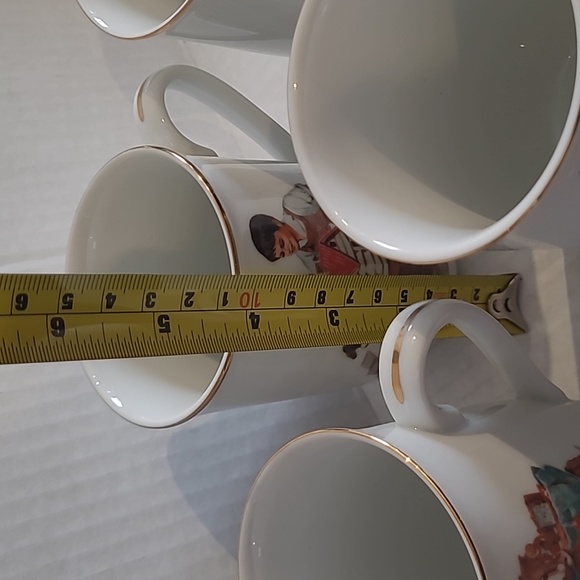 A013: Norman Rockwell  for Sis collector's MugNorman Rockwell - Picture 3 of 5